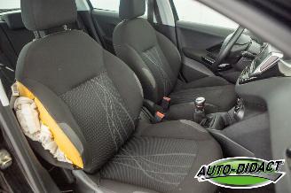 Peugeot 208 1.2 Airco picture 17