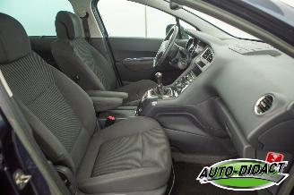 Peugeot 5008 1.6 VTi 7p. Clima Navi Blue Lease picture 17