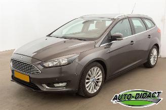 uszkodzony samochody osobowe Ford Focus 1.5 Clima Navi Titanium Edition 2015/7