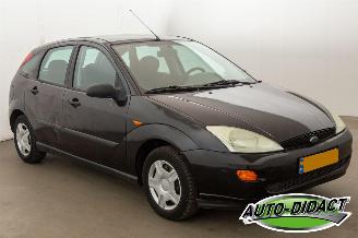 Ford Focus 1.4-16V Trend Airco picture 2