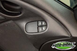 Ford Focus 1.4-16V Trend Airco picture 10