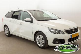 Peugeot 308 1.2 PureTech Clima Navi Pano Camera Blue Lease Executive picture 2