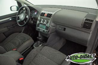 Volkswagen Touran 1.9 TDI Automaat 7persoons Clima picture 15