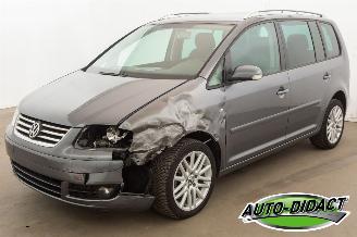skadebil auto Volkswagen Touran 1.9 TDI Automaat 7persoons Clima 2006/7