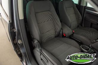 Volkswagen Touran 1.9 TDI Automaat 7persoons Clima picture 17