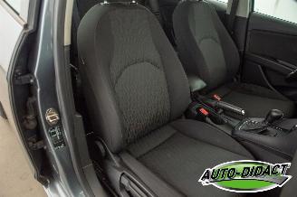 Seat Leon 2.0 TDI Automaat Clima Navi Camera picture 20