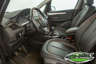 BMW 2-serie 216d Clima Navi Pano Active Tourer picture 31