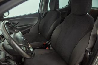 Lancia Ypsilon 0.9 TwinAir Automaat 127.914 km Airco Gold picture 22