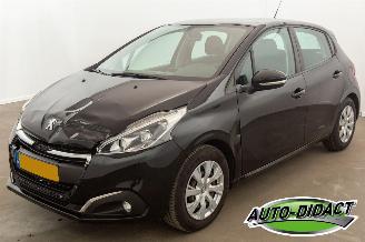 krockskadad bil auto Peugeot 208 1.2 PureTech 66.812 km NAP Airco Blue Lion 2018/3