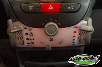Peugeot 107 1.0-12V Airco Millesim 200 picture 8