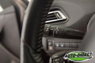 Peugeot 308 SW 1.2 PureTech Clima Navi Pano Style picture 17