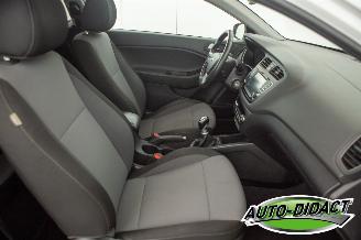 Hyundai I-20 Coupé 1.0 69.916 km Open Pano Clima Navi Camera picture 20