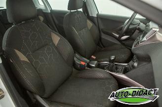 Peugeot 2008 1.2 Airco Active picture 17