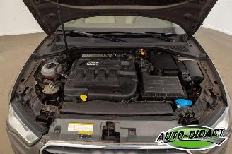 Audi A3 1.6 TDI Clima Navi Leder Ambiente picture 37