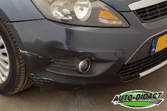 Ford Focus 1.6 Titanium picture 32