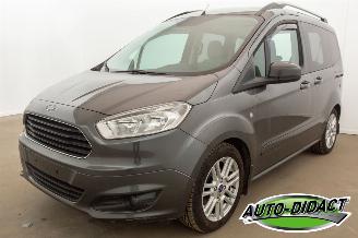škoda osobní automobily Ford Tourneo Courier 1.0 Titanium 5p Clima Carpas 2015/8