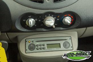 Renault Twingo 1.2 Dynamique Airco picture 8