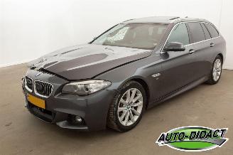 Schadeauto BMW 5-serie 520d  Automaat Pano Clima Navi Leder High Executive 2016/1
