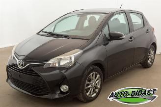 skadebil auto Toyota Yaris 1.0 Airco Life 2015/2