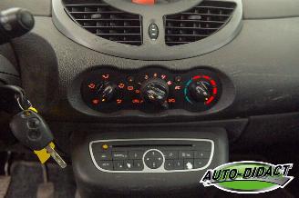Renault Twingo 1.5 dCi Dynamique Airco picture 7
