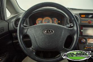 Kia Carens 2.0 CVVT 7p. Clima X-ecutive picture 5