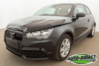 skadebil auto Audi A1 1.4 TFSI 72.800 km Carpas Airco Pano Attraction 2011/1