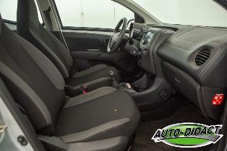 Toyota Aygo 1.0 VVT-i x-fun Airco picture 18