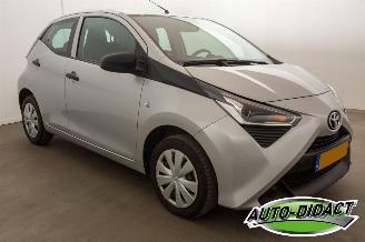 Toyota Aygo 1.0 VVT-i x-fun Airco picture 2