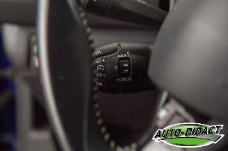 Peugeot 308 SW 1.2 Carpas Clima Navi Camera Style picture 18