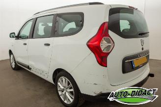 Dacia Lodgy 1.3 TCe Comfort 7p. Motorschade picture 3