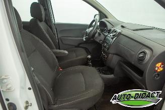 Dacia Lodgy 1.3 TCe Comfort 7p. Motorschade picture 18