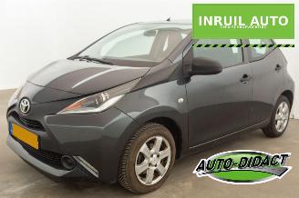 škoda osobní automobily Toyota Aygo 1.0 VVT-i X-Now Airco inruil auto 2016/2