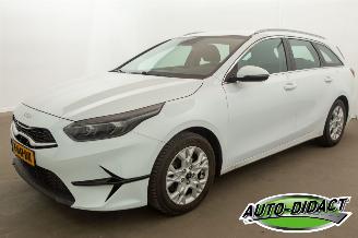 Vaurioauto  passenger cars Kia Ceed 1.0 T-GDi Navi Camera Clima DynamicLine 2023/5