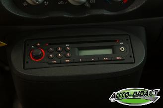 Renault Twingo 1.2-16V Airco Authentique picture 8
