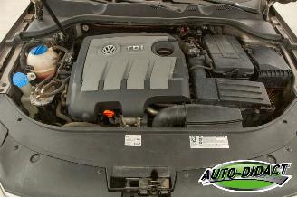 Volkswagen Passat 1.6 TDI Navi Clima Comfortline picture 35