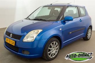 Coche accidentado Suzuki Swift 1.5 GLS Automaat Schuifdak Airco 1e eigenaar 2006/10