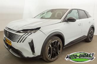 Voiture accidenté Peugeot e-3008 73 kWh 48.790 km NAP Allure Avantage 210 2024/12