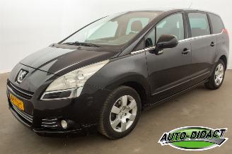 damaged passenger cars Peugeot 5008 1.6 VTi 7p. Navi Clima Blue Lease 2011/2