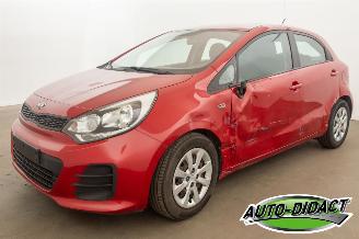 Damaged car Kia Rio 1.2 Airco 2015/3