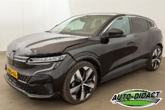 Vaurioauto  passenger cars Renault Mégane E-Tech EV60 60kWh Navi Camera Clima Optimum Charge Techno 2024/4
