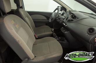 Renault Twingo 1.2-16V Airco Collection picture 16