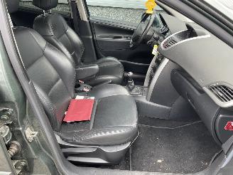 Peugeot 207 1.6 VTi XS Pack picture 11