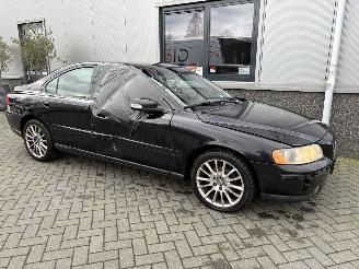 Volvo S-60 2.4D Momentum picture 2