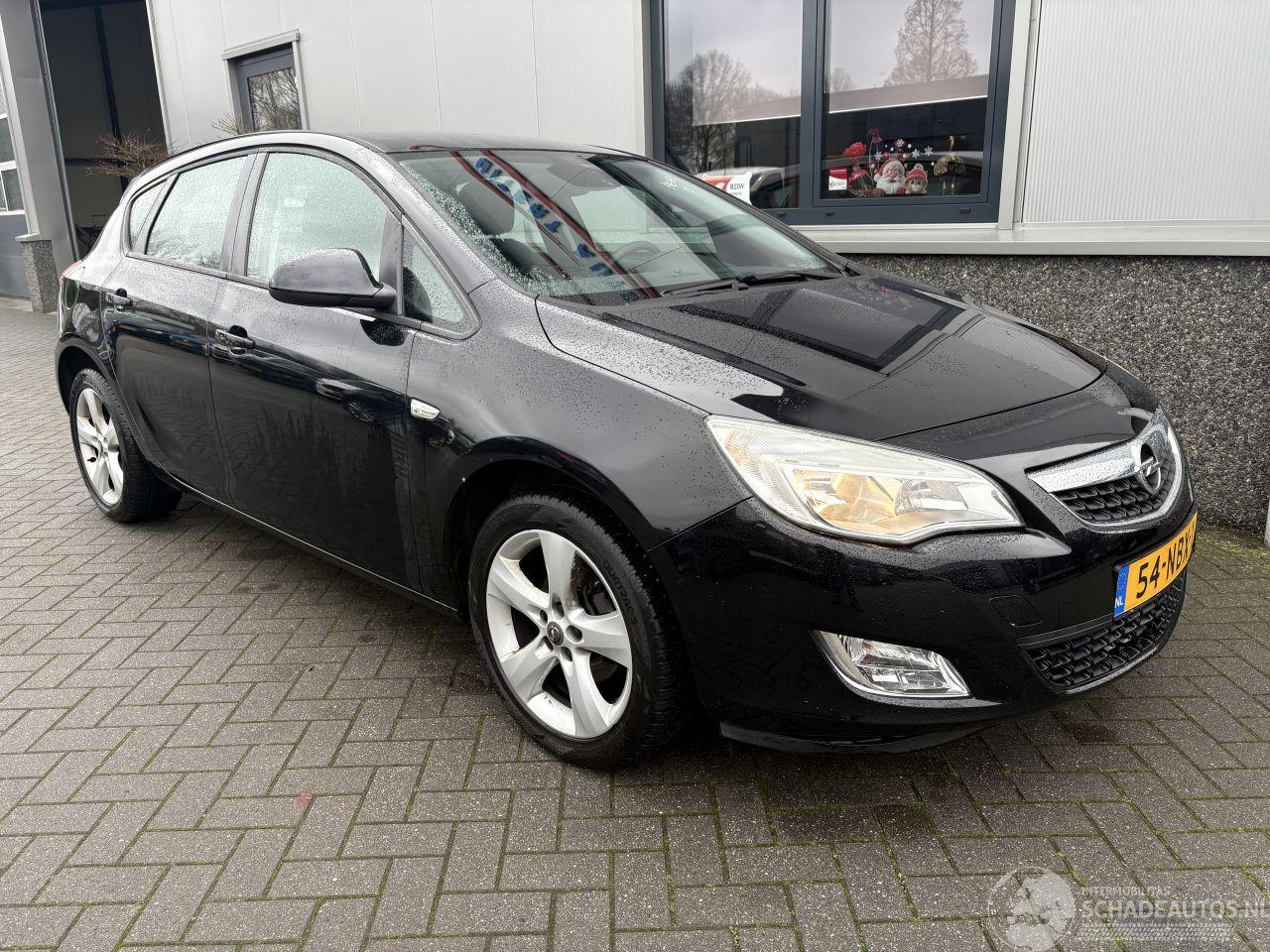 Opel Astra 1.4 Turbo Edition