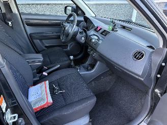 Suzuki Swift 1.3 Exclusive picture 12