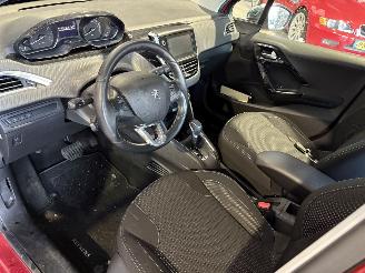 Peugeot 208 1.2 PureTech Automaat picture 10