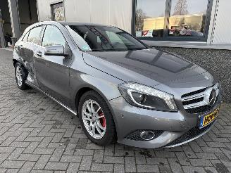 Unfallwagen Mercedes A-klasse 180 Prestige 2013/2