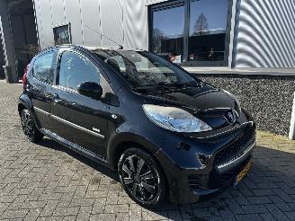 Unfallwagen Peugeot 107 1.0-12V Millesim 200 2010/10