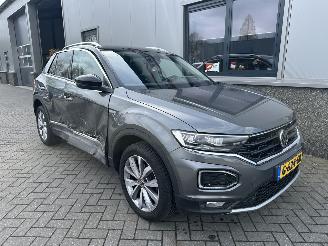 Unfallwagen Volkswagen T-Roc 1.0 TSI Sport 2019/1