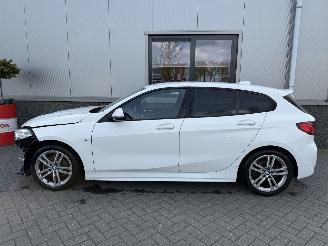 BMW 1-serie 118I High Executive picture 16